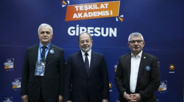 Giresun’da AK Parti’nin “Teşkilat Akademisi” Eğitimleri Başladı