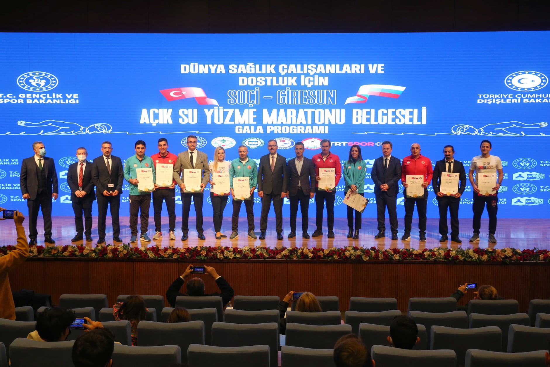 “Soçi-Giresun 320 Km Açık Su Yüzme Maratonu” Belgeselinin Galası Gerçekleştirildi