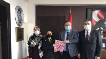 Müdür Tosunoğlu, Resim Yarışması İl Birincisi Öğrenciyi Kabul Etti