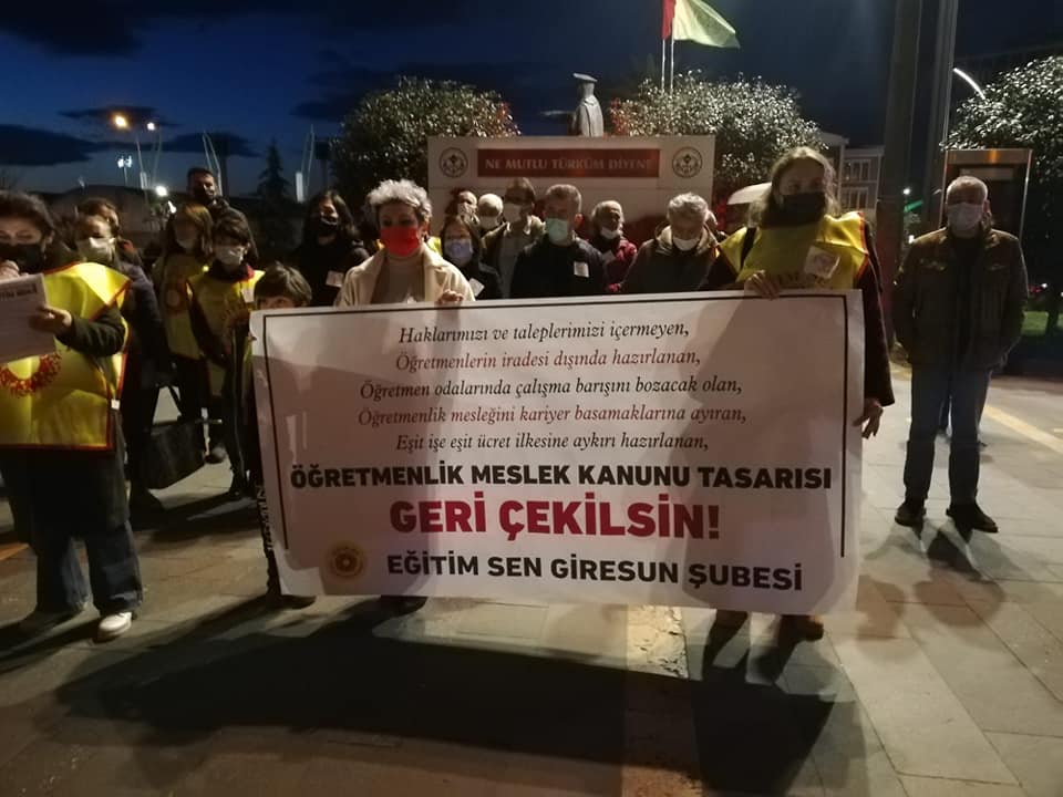 Eğitimcilerden Öğretmenlik Meslek Kanunu’na Tepki! 