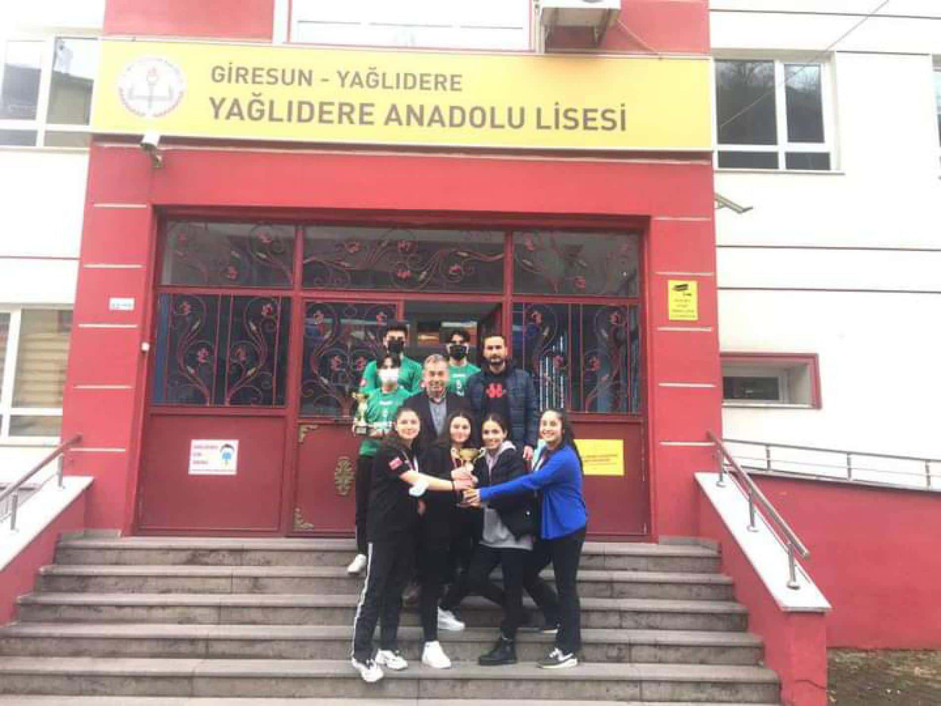 “Ayakta Satrancın Ustası Yağlıdere”