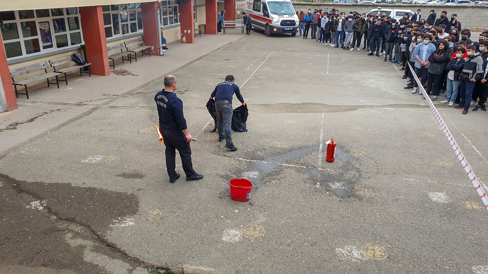 Giresun itfaiyesinden Okulda Yangın Tatbikatı