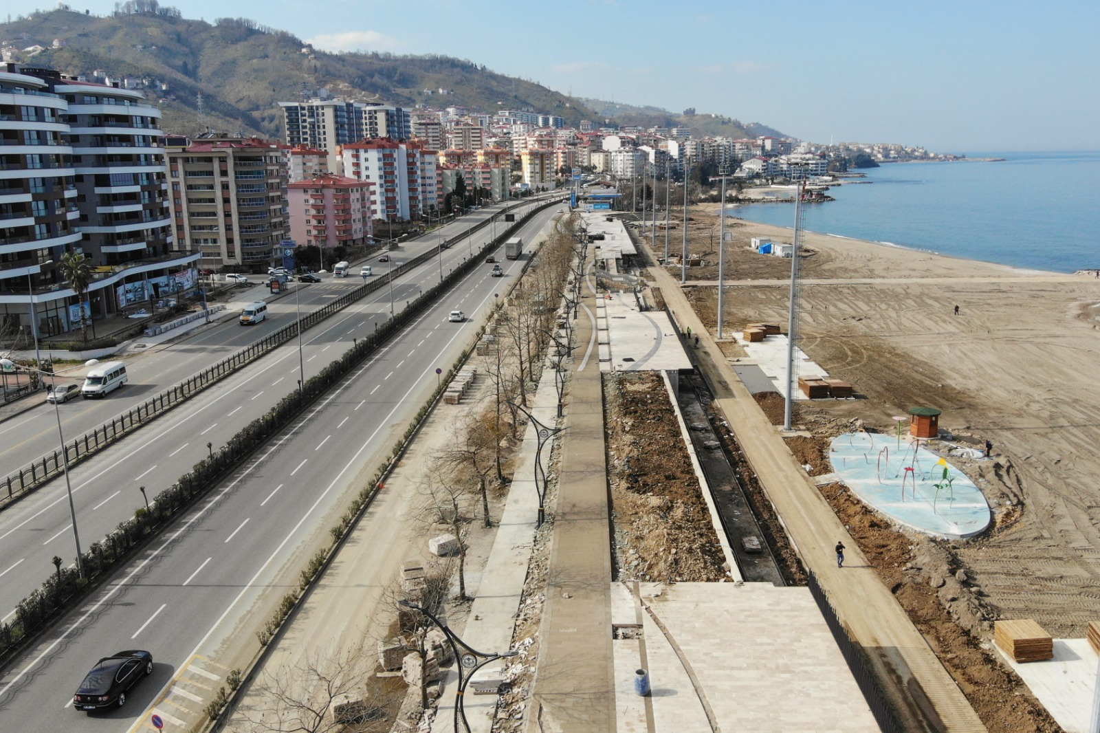 “Plajlar Bölgesi Projesi, Önümüzdeki Deniz Sezonuna Yetişecek”