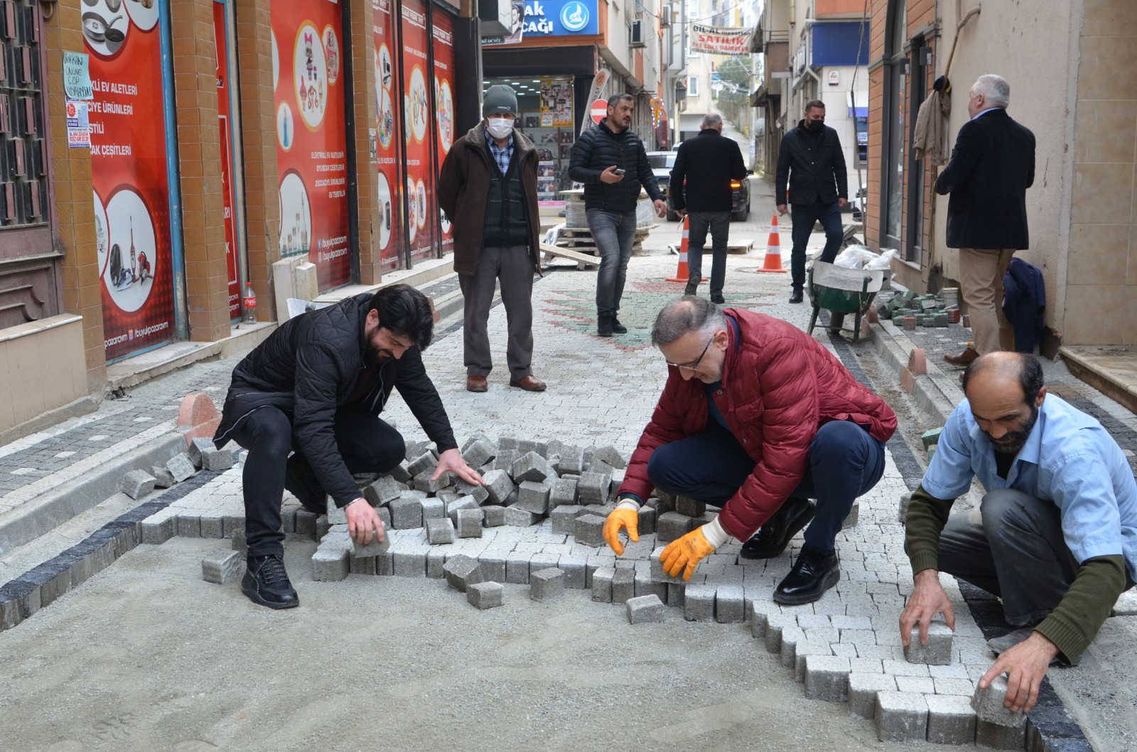 BAŞKAN YAKAR, “BULANCAK’I NAKIŞ NAKIŞ İŞLEMEYE DEVAM EDİYORUZ”