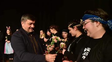 Tiyatro Öğrencilerinden “Ortaya Karışık”