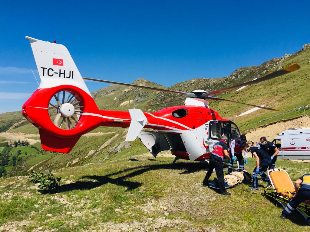 Ambulans Helikopter Doğu Karadeniz’in Zorlu Coğrafyasında Hastaların İmdadına Yetişiyor