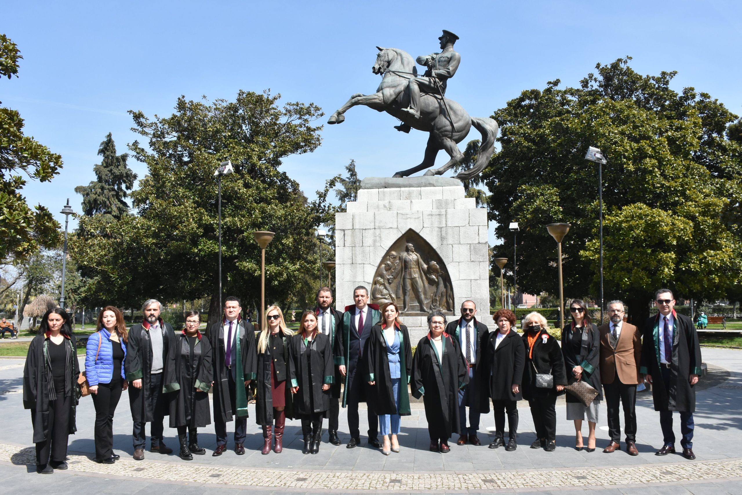 TBB Başkanı Erinç Sağkan Samsun Atatürk Anıtı önünde açıklama yaptı