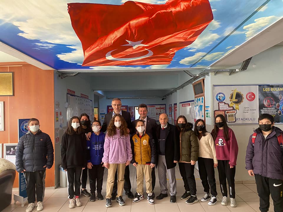 Başkan Yakar’dan Atatürk Ortaokulu’na Ziyaret