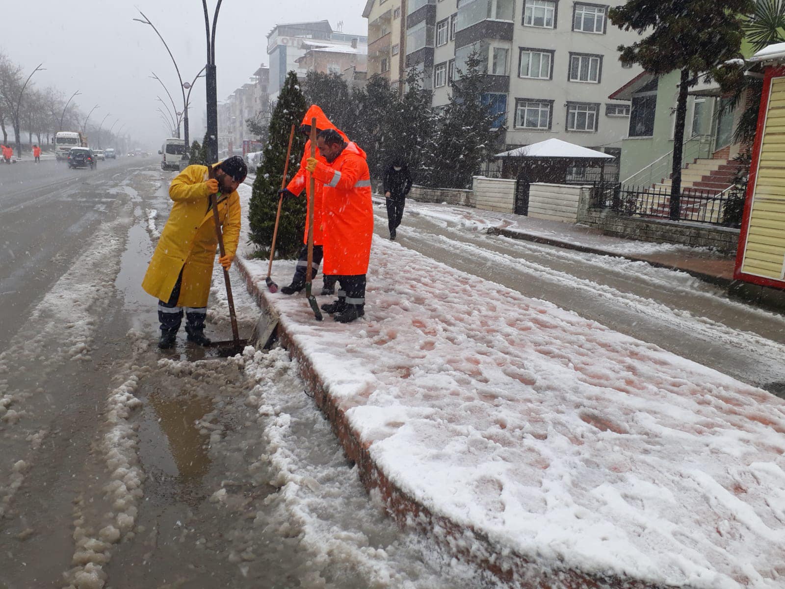 Bulancak’ta Karla Mücadele İçin Tüm Ekipler Sahada!