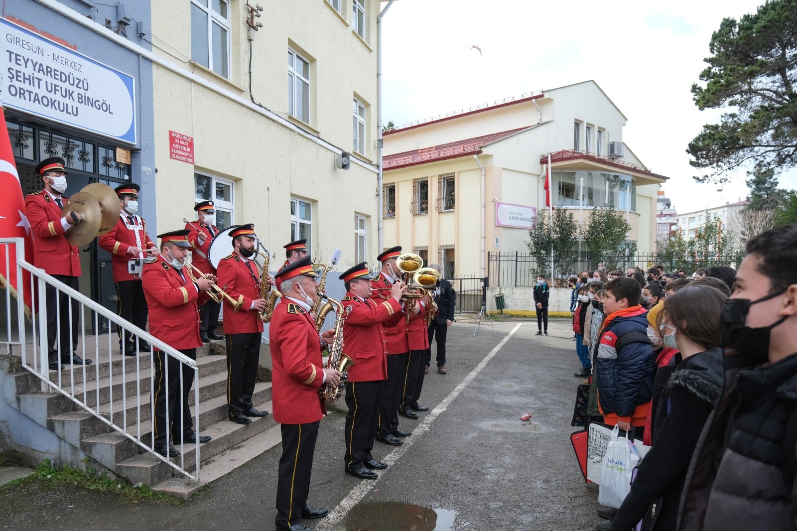 Giresun Belediye Bandosu Okullarda