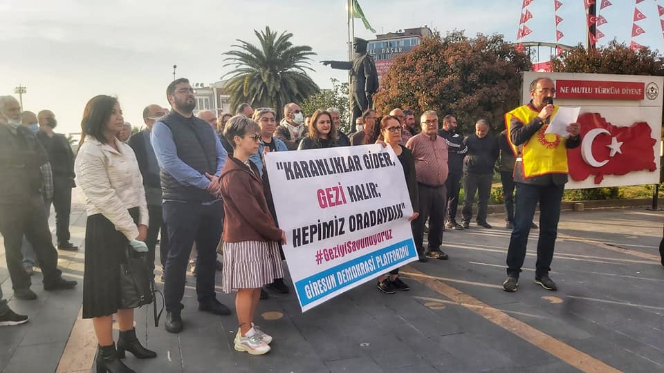 “BU BÖYLE GİTMEZ! KARANLIK GİDER, GEZİ KALIR”