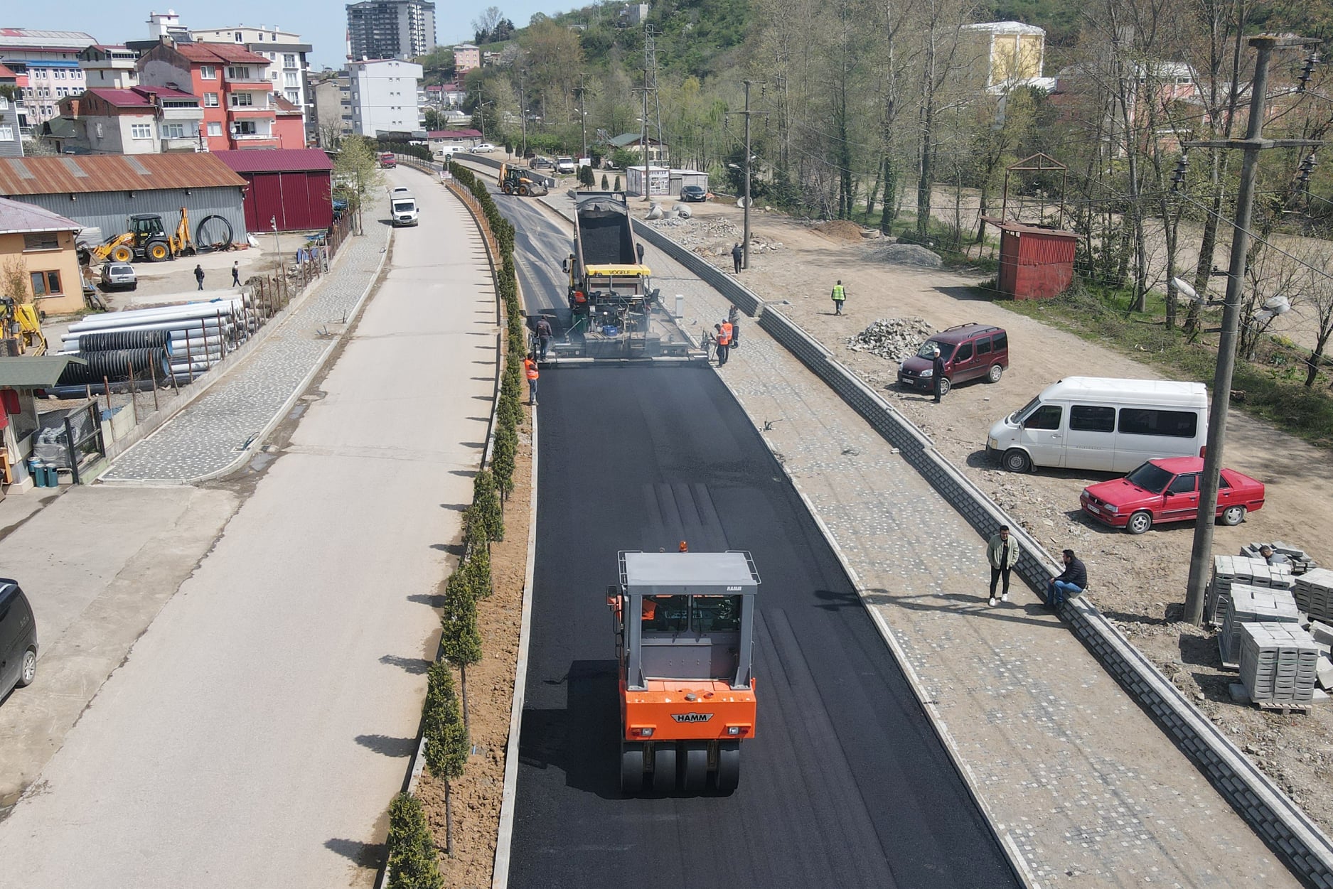 Giresun’da Pazar Caddesi’nin İlk Bölümü Asfaltlandı