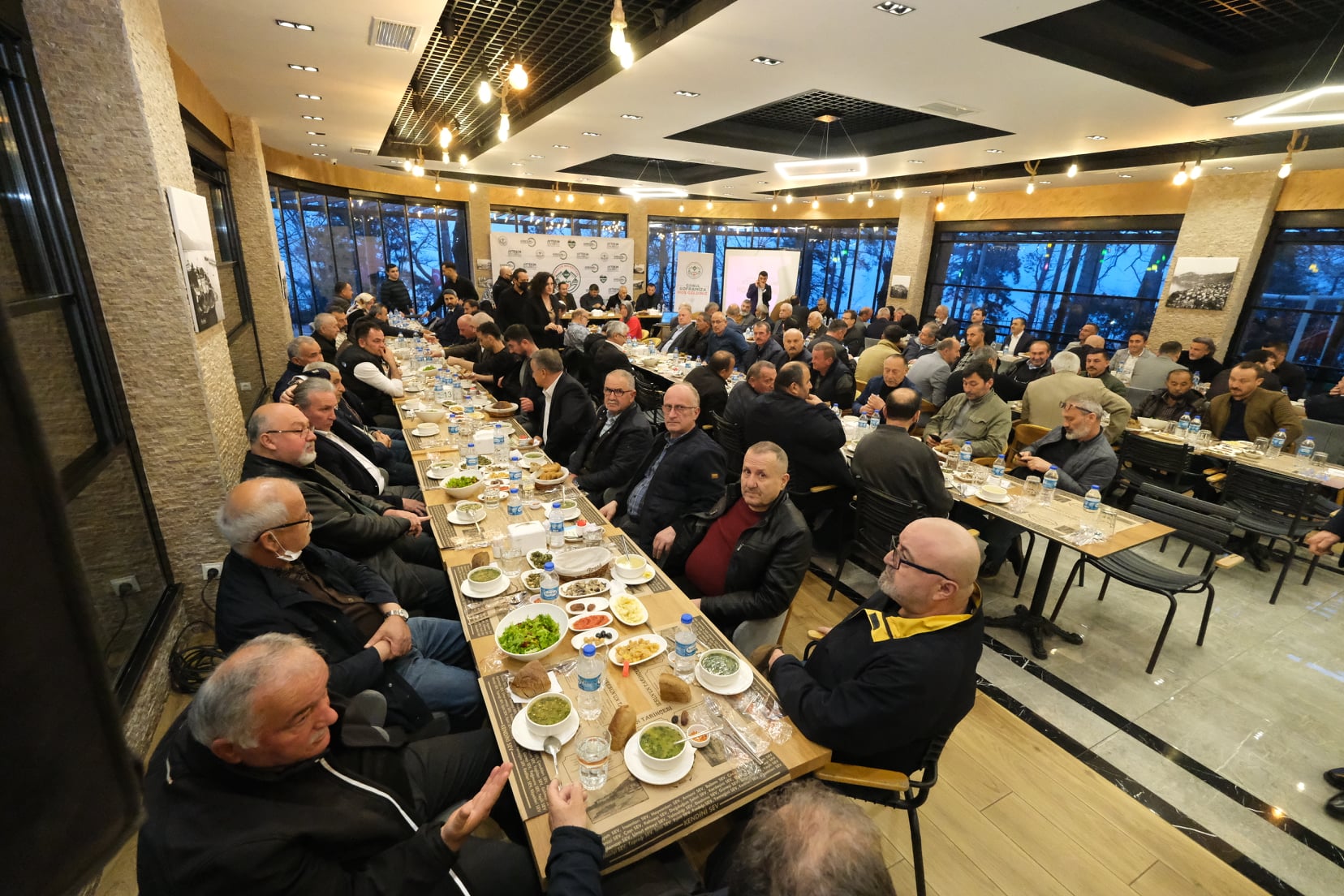 Başkan Şenlikoğlu Mahalle ve Köy Muhtarlarıyla İftarda Buluştu