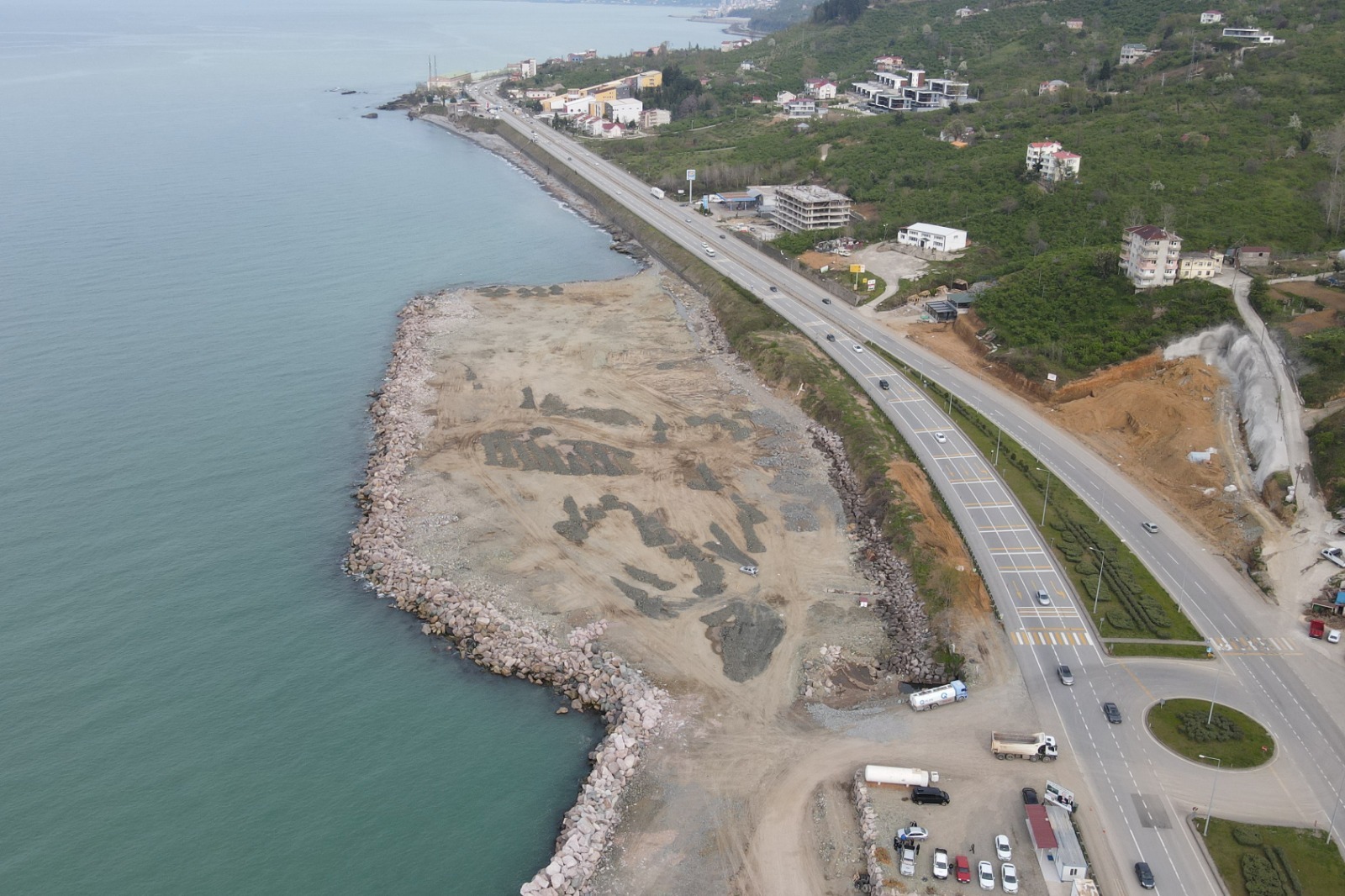 Türkiye’nin En Büyük Balıkçı Barınağında Çalışmalar Sürüyor