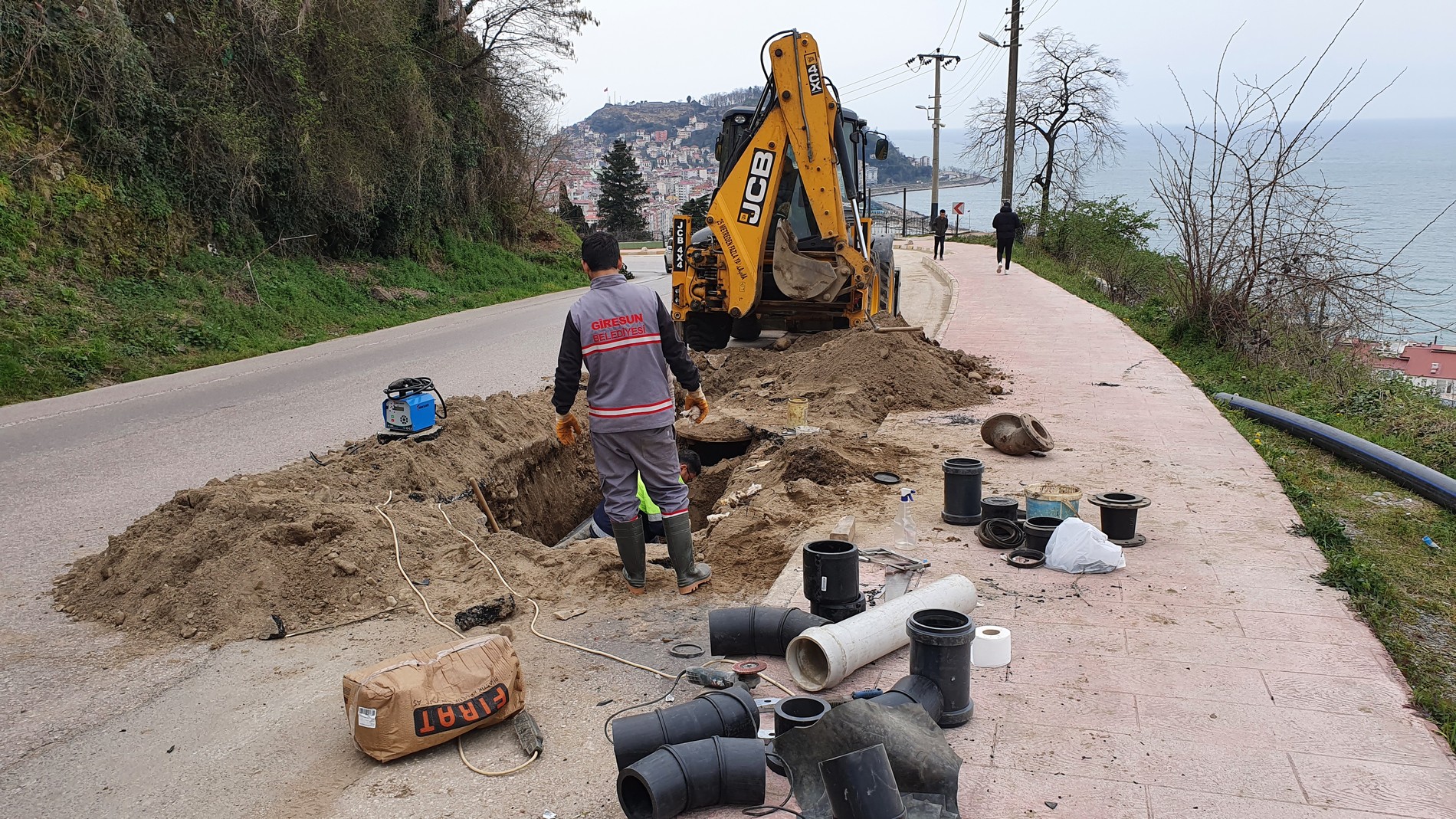 Belediye Su Kanal Ekipleri Çalışmalarını Sürdürüyor