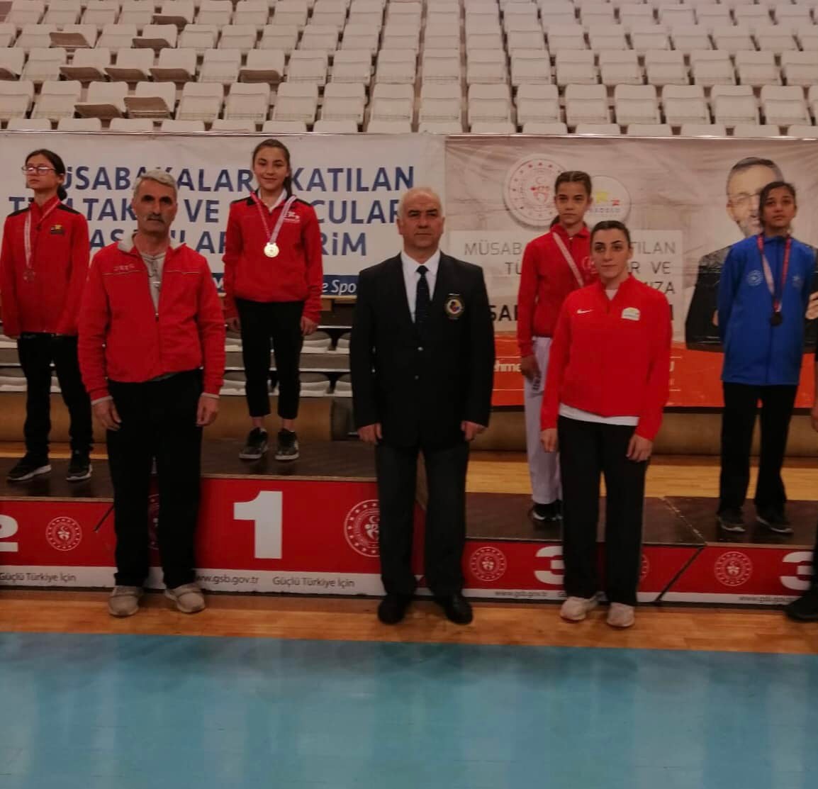 Anadolu Yıldızlar Ligi Karate Grup Müsabakalarından Başarı Geldi