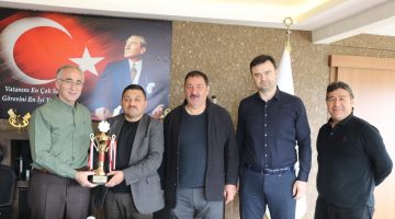 Başkan Gülenç’ten Başkan Görgülüoğlu’na ‘Kupalı’ Ziyaret
