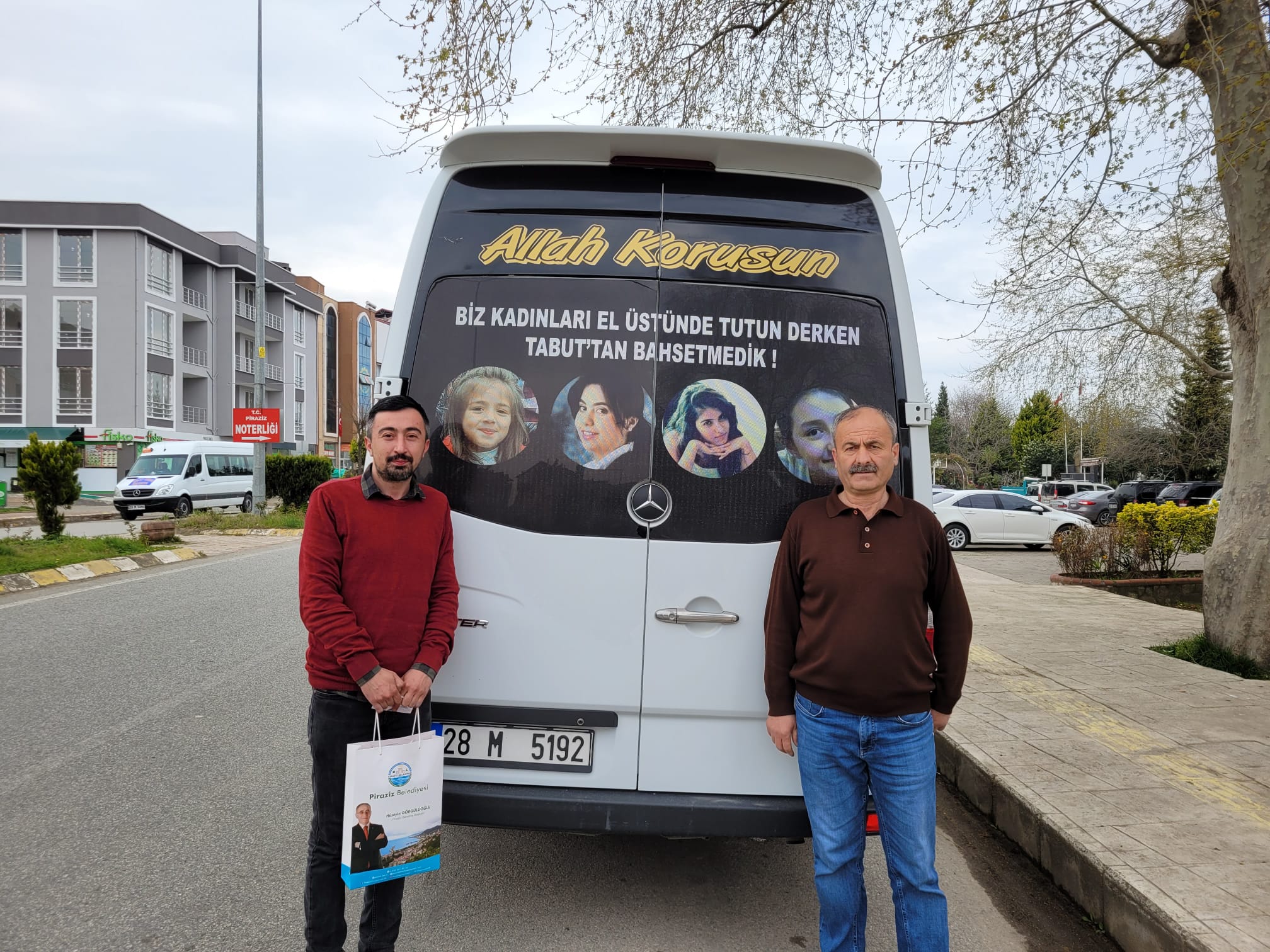 Başkan Görgülüoğlu’ndan Duyarlı Şoföre Plaket