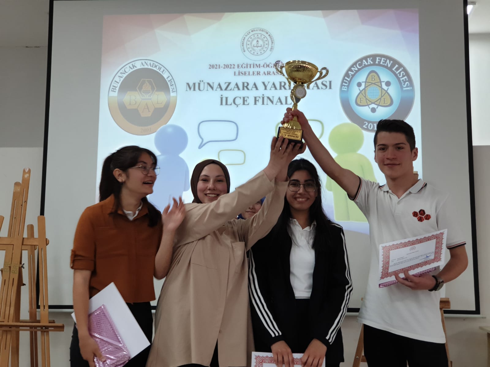 Şampiyon Bulancak Anadolu Lisesi