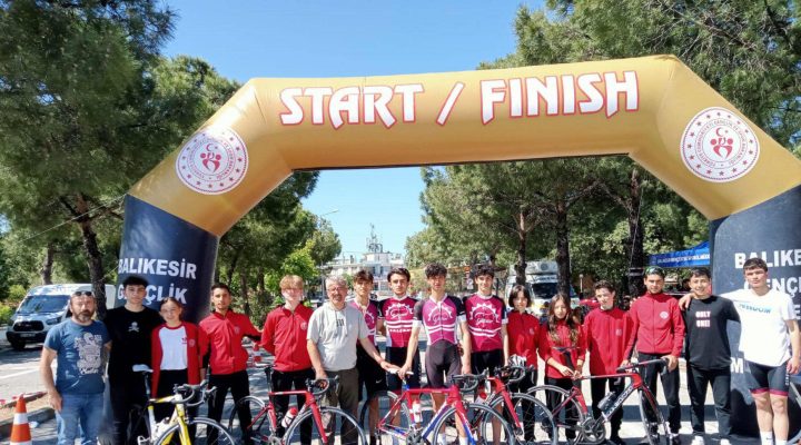Giresun Spor Lisesi Bisiklet Takımı Türkiye Birincisi Oldu