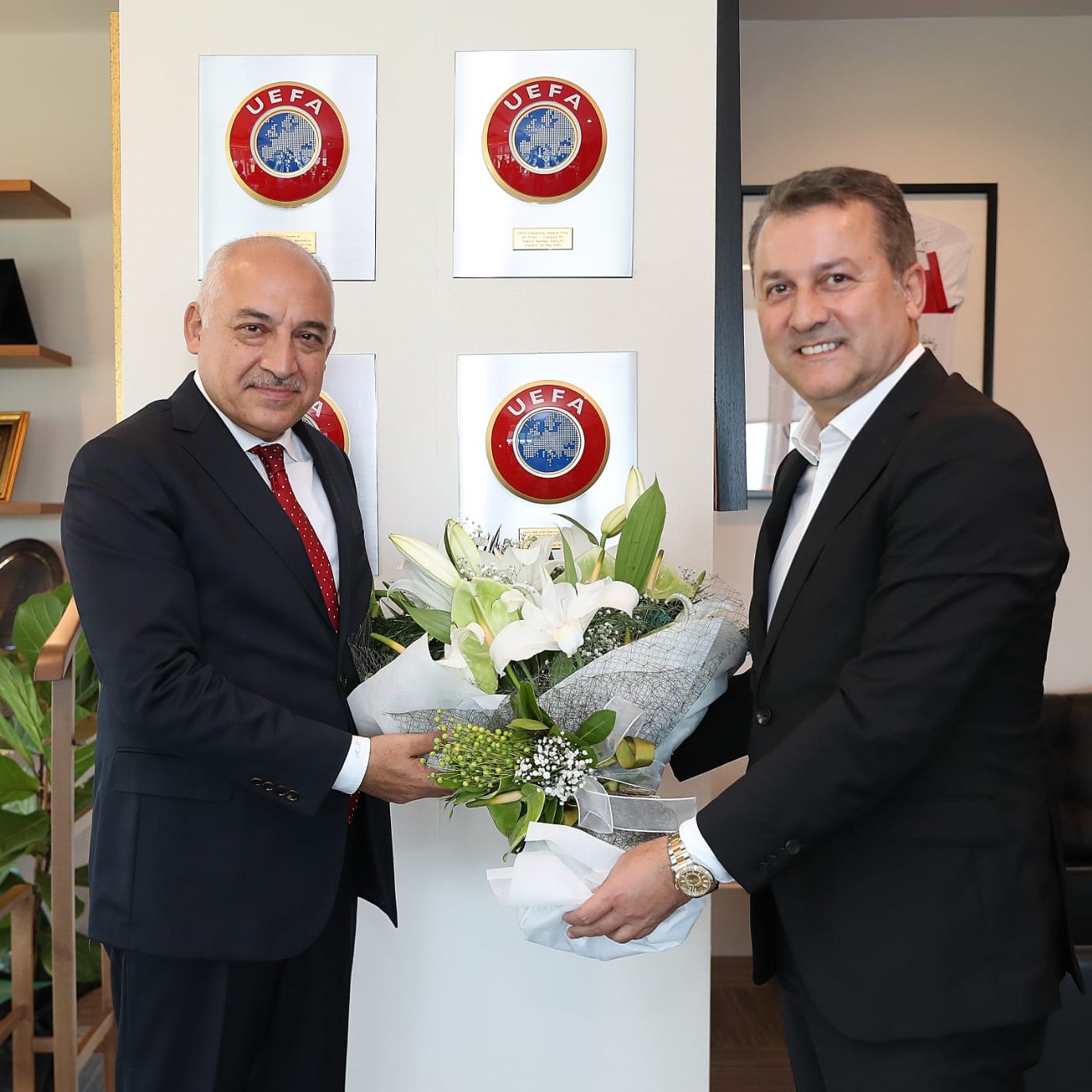 Başkan Karaahmet’ten Başkan Büyükekşi’ye Ziyaret