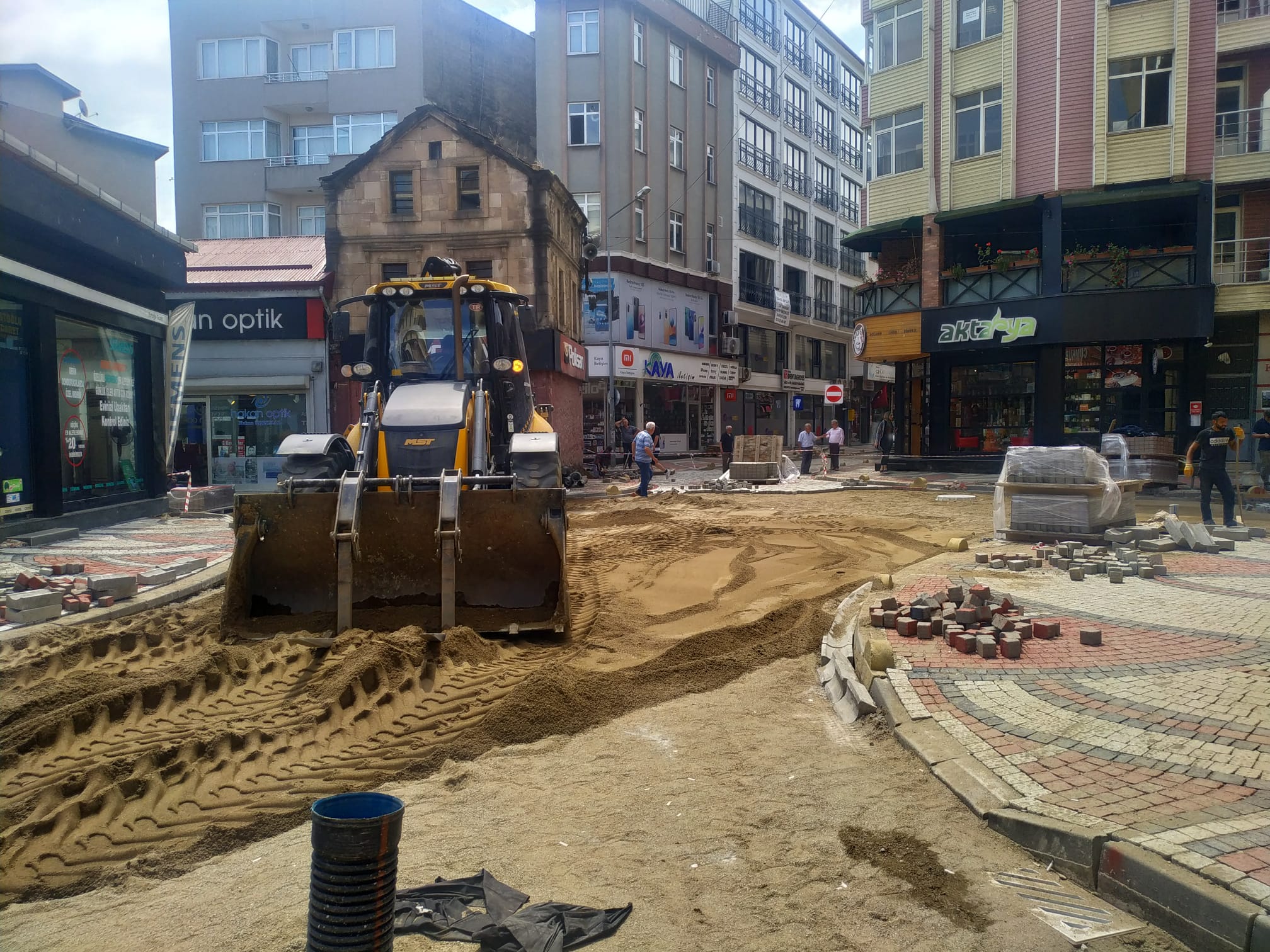 Bulancak’ta Küp Taş ve Sokak Düzenleme Çalışmaları Hızla Devam Ediyor