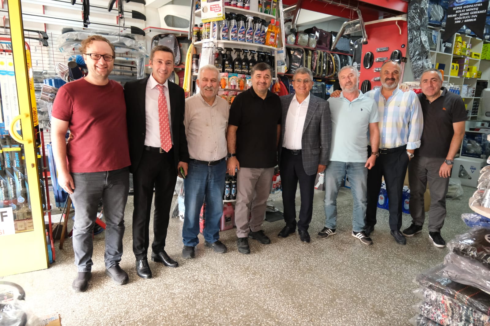 Başkan Şenlikoğlu Sanayi Sitesi Esnaflarını Ziyaret Etti