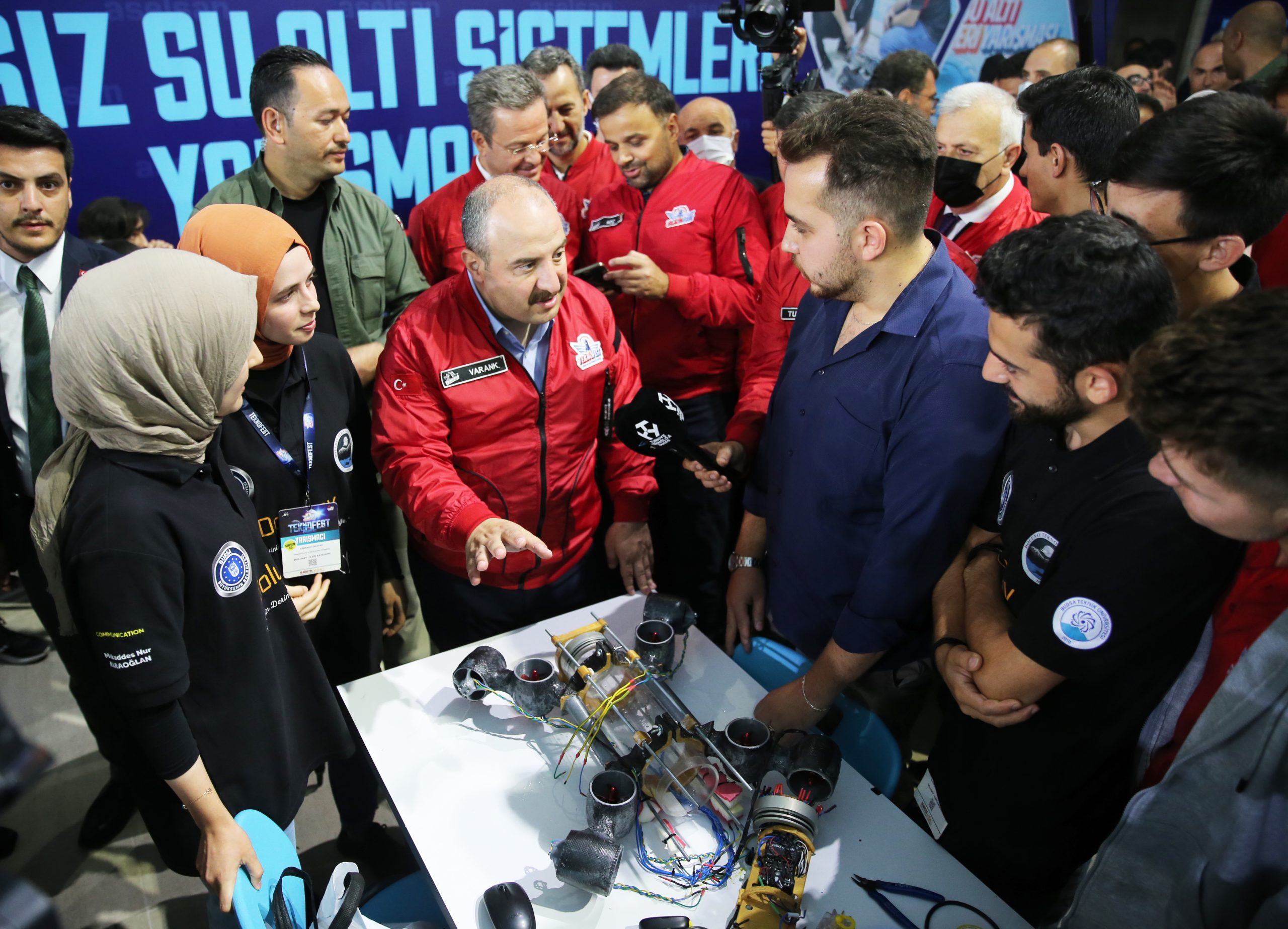 Sanayi ve Teknoloji Bakanı Varank, TEKNOFEST KARADENİZ’i Ziyaret Etti