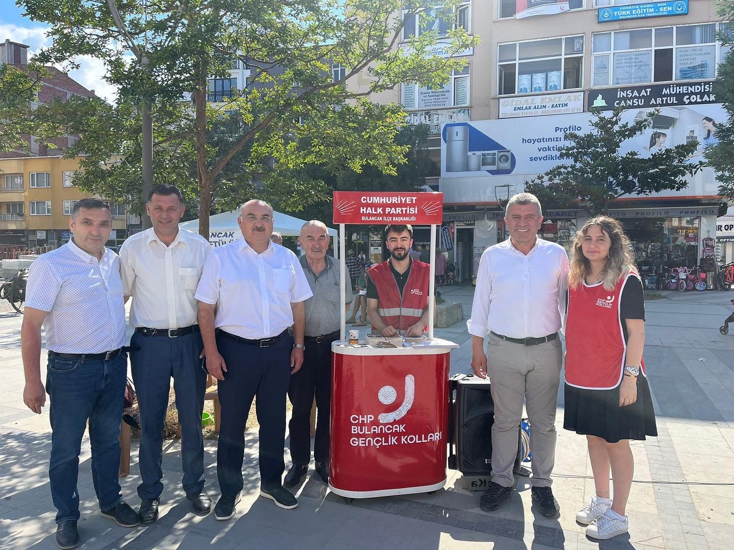 CHP GENÇLİĞİ SAHADA