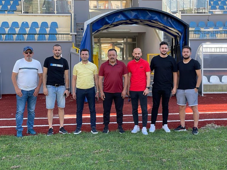 Eynesil Belediyespor Vakfıkebir İlçe Stadında İncelemelerde Bulundu