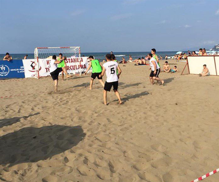Belediye Spor Etkinliklerinde Heyecan Plaj Hentboluna Kaydı