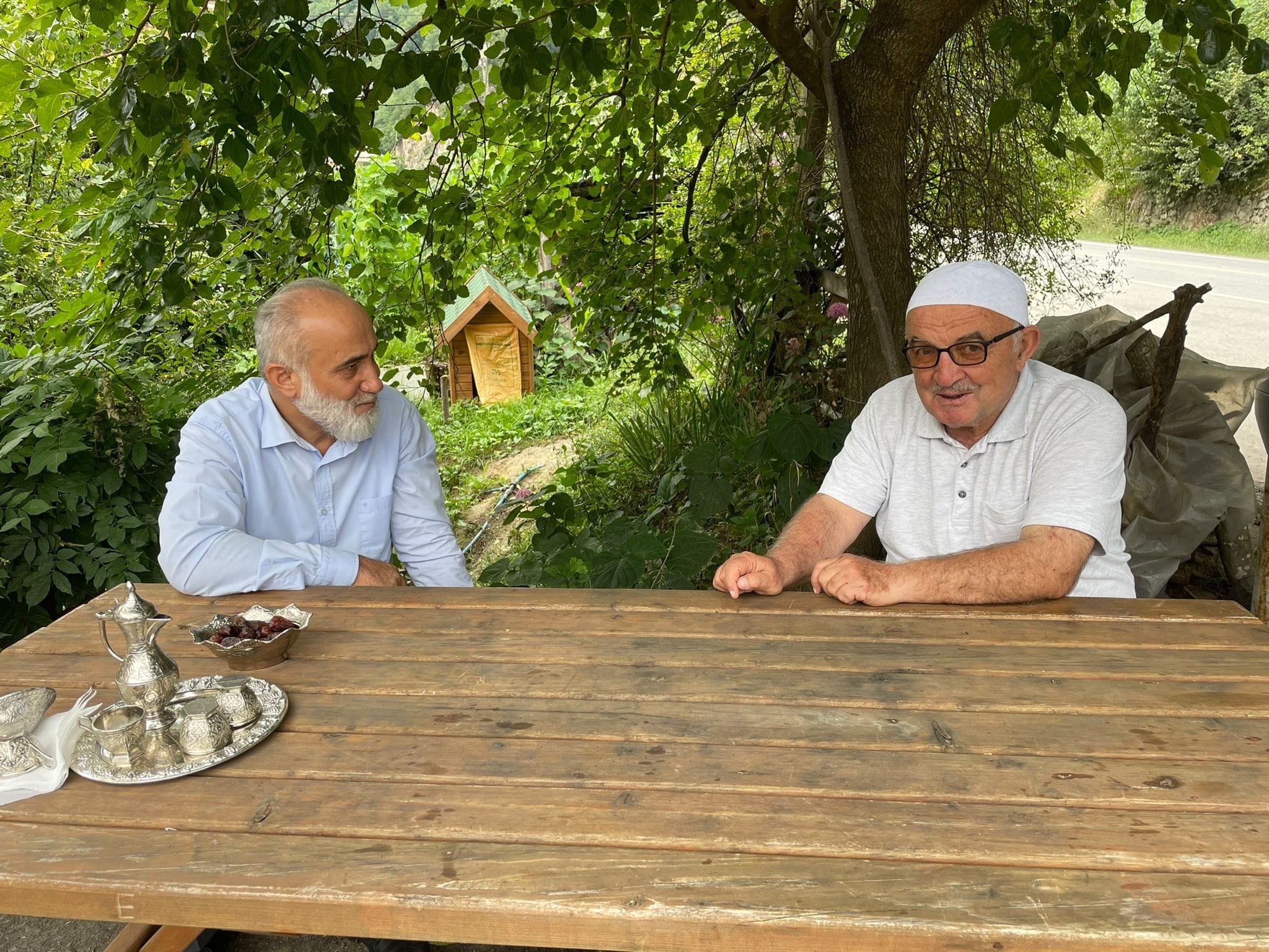 Müftü Topcan hacıları evlerinde ziyaret etti