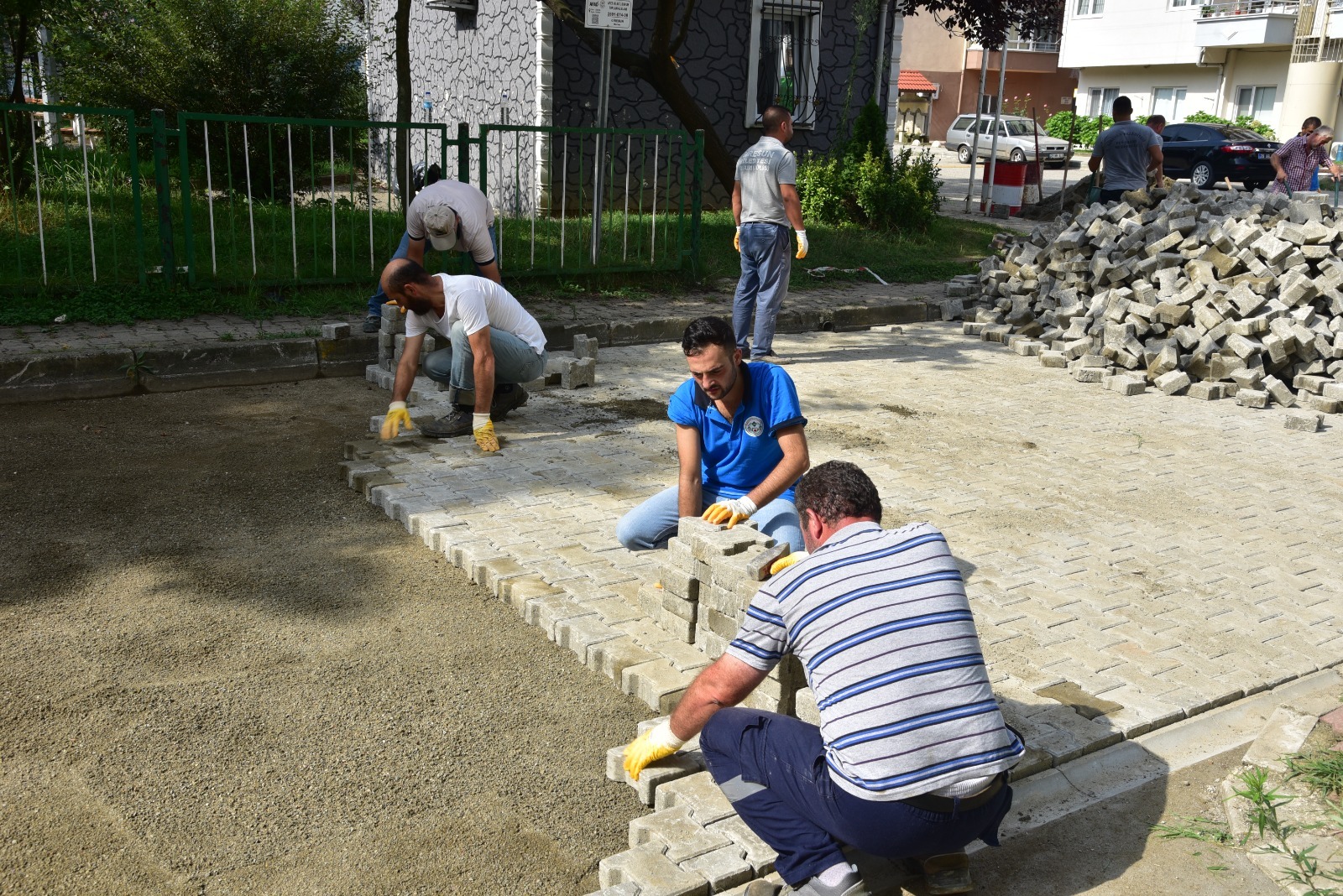 “Hizmet İçin Durmak Yok”