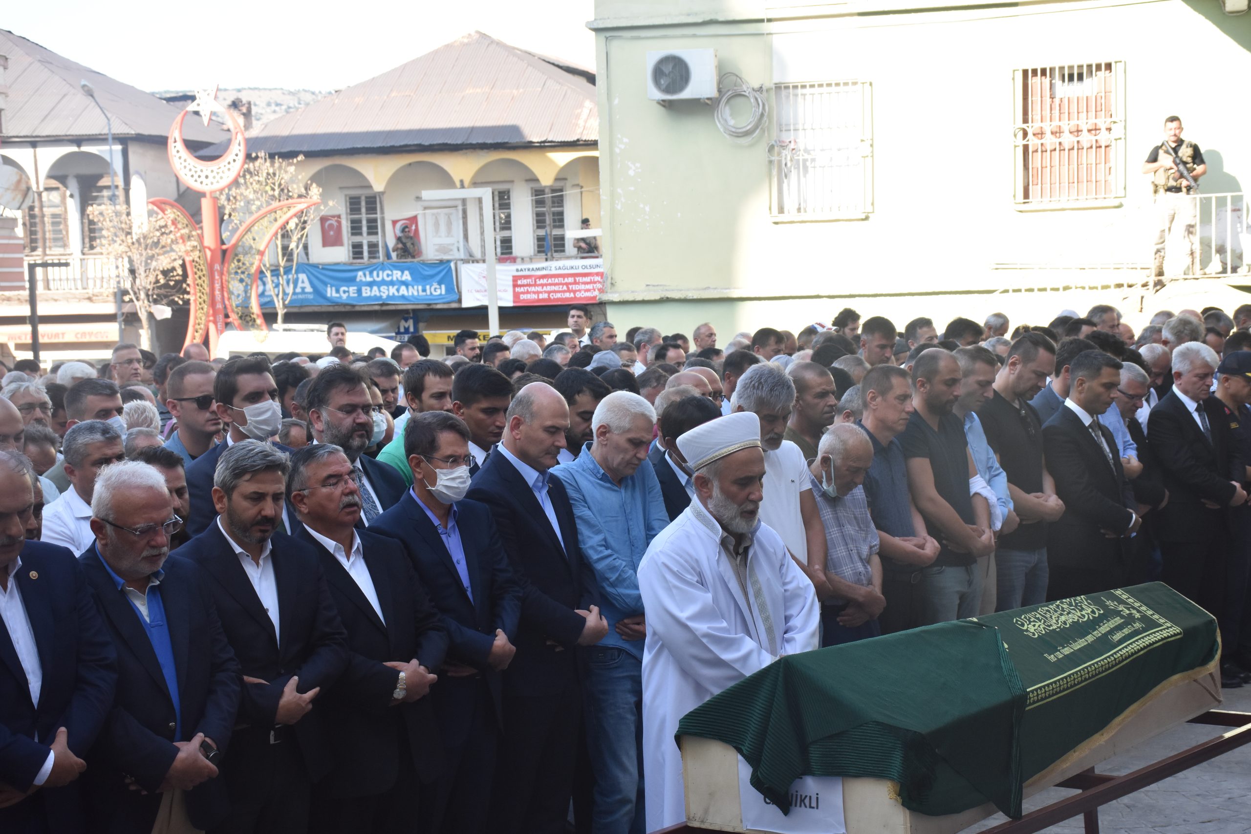 AK Parti Genel Başkan Yardımcısı Canikli’nin Annesi Toprağa Verildi