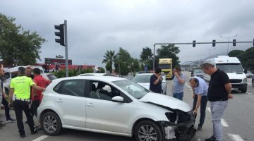 Bulancak İskelede Maddi Hasarlı Trafik Kazası