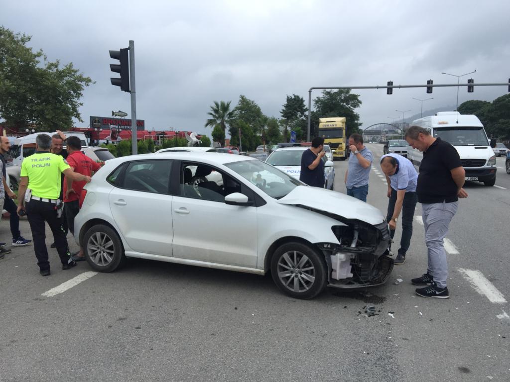 Bulancak İskelede Maddi Hasarlı Trafik Kazası