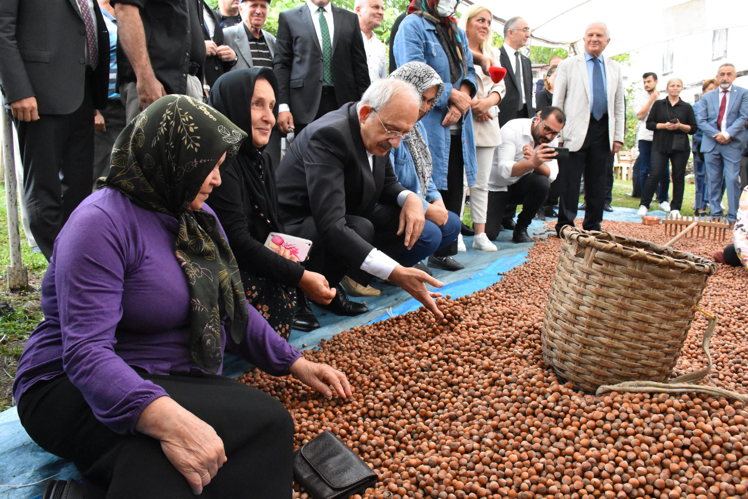 CHP Genel Başkanı Kılıçdaroğlu, Giresun’da fındık üreticilerini ziyaret etti
