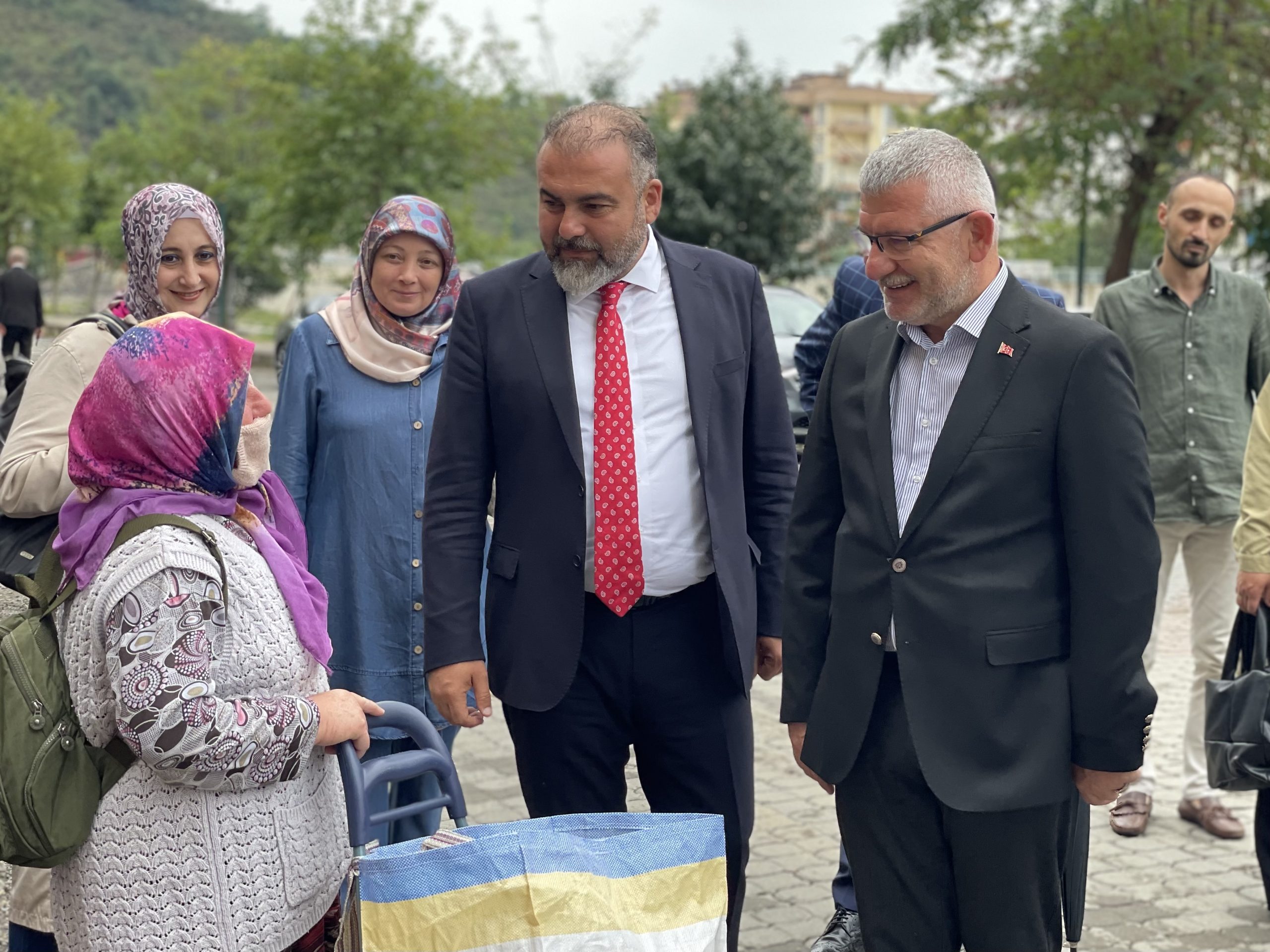 Milletvekili Aydın Görele’de Esnaf ve Vatandaşlarla Buluştu