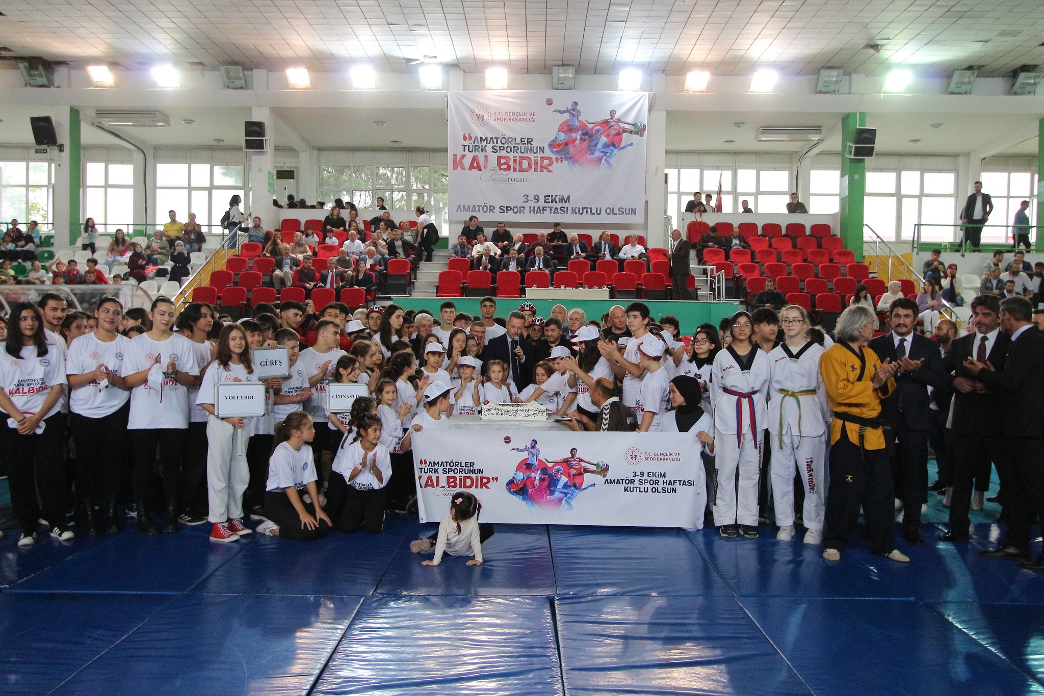 Amatör Spor Haftası ve Okul Spor Açılış Seremonisi Gerçekleştirildi