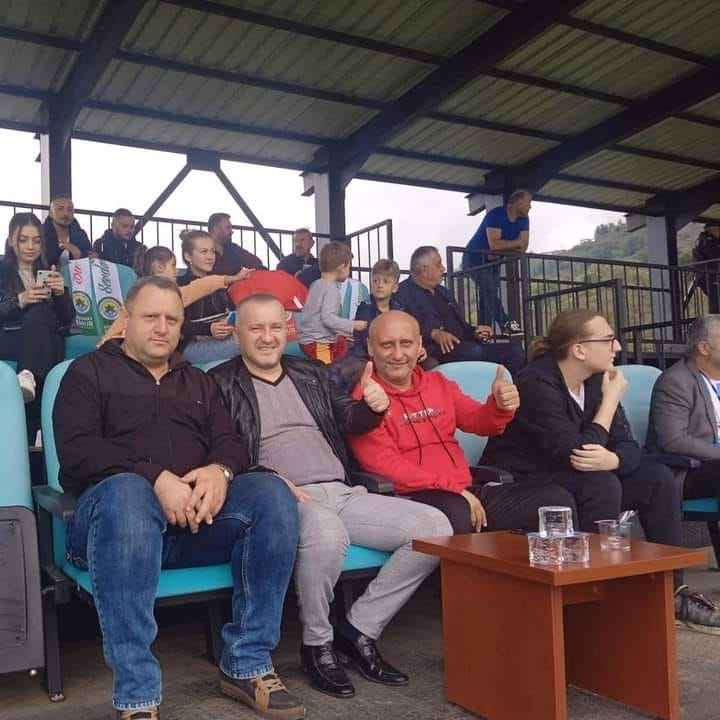 Başkan Emür, Keşap Belediyespor’un Yanında
