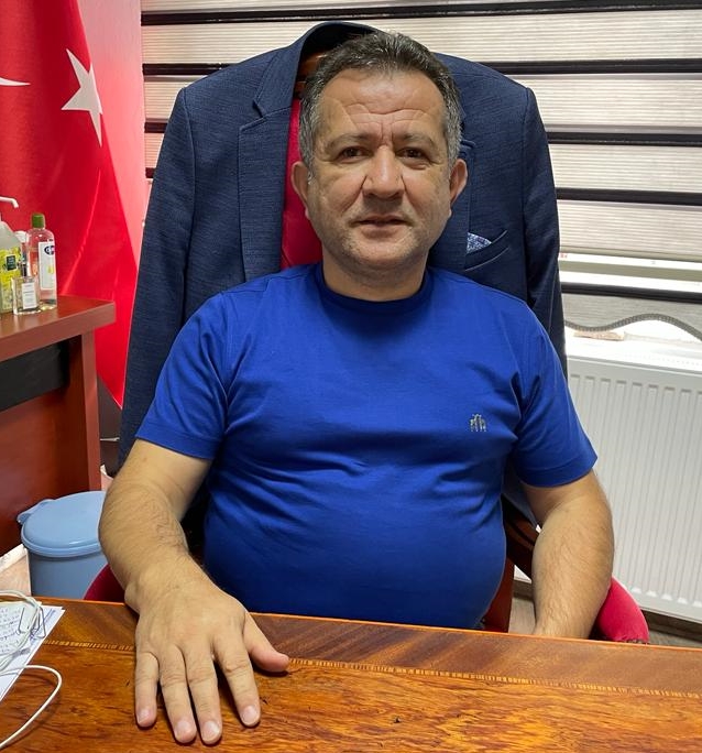 Giresunspor Kulübü Asbaşkanı Ayhan: “Kulüpler, camialar ne kadar büyük olsa da futbol sahada yürekle oynanır”