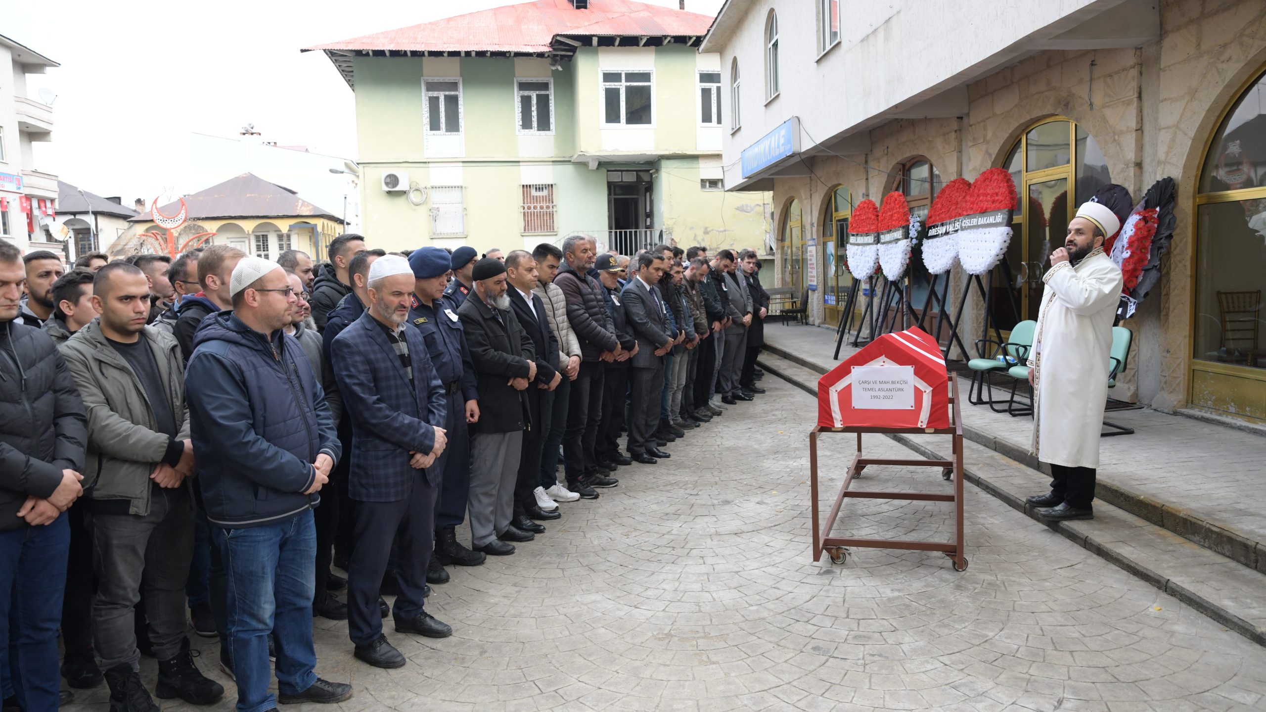 Amasya’daki Otobüs Kazasında Ölen Bekçinin Cenazesi Giresun’da Defnedildi