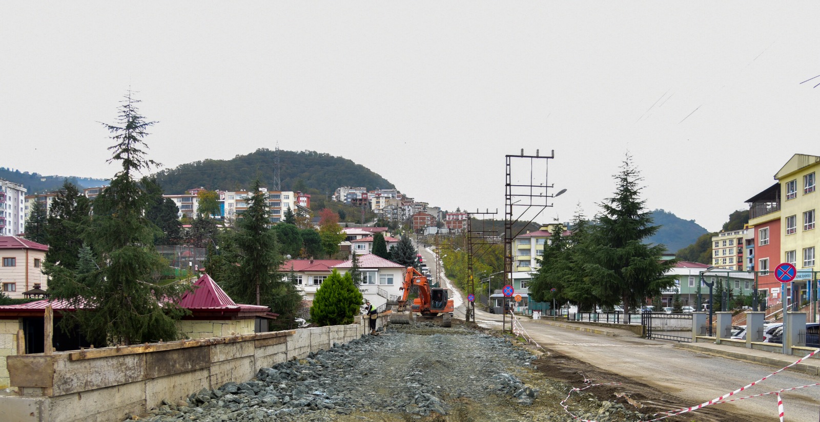 Namık Kemal İlkokulu’nun Yolu Genişletiliyor