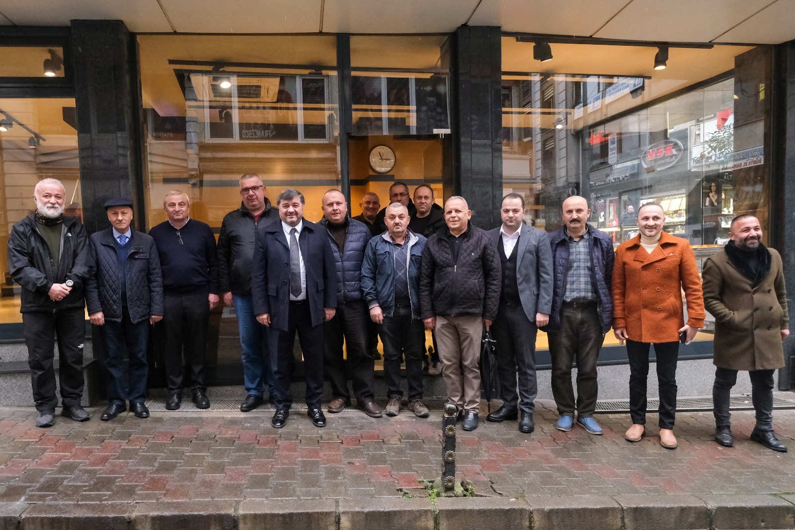 Başkan Şenlikoğlu, Esnaflarla Kahvaltıda Buluştu