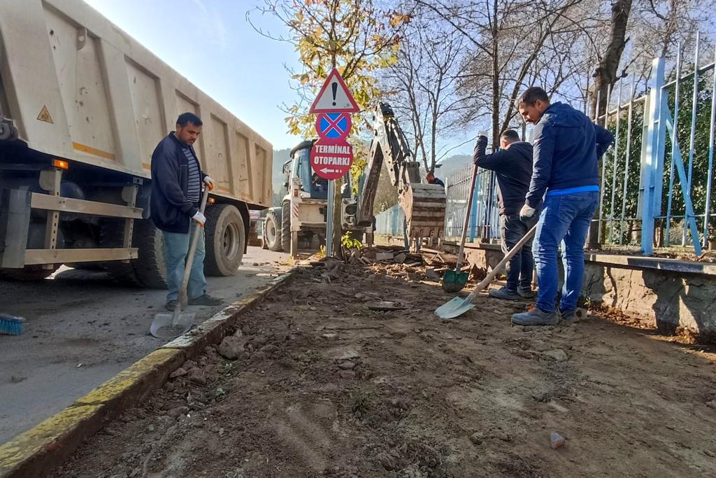 Fen İşleri Ekiplerinde Dur Durak Yok