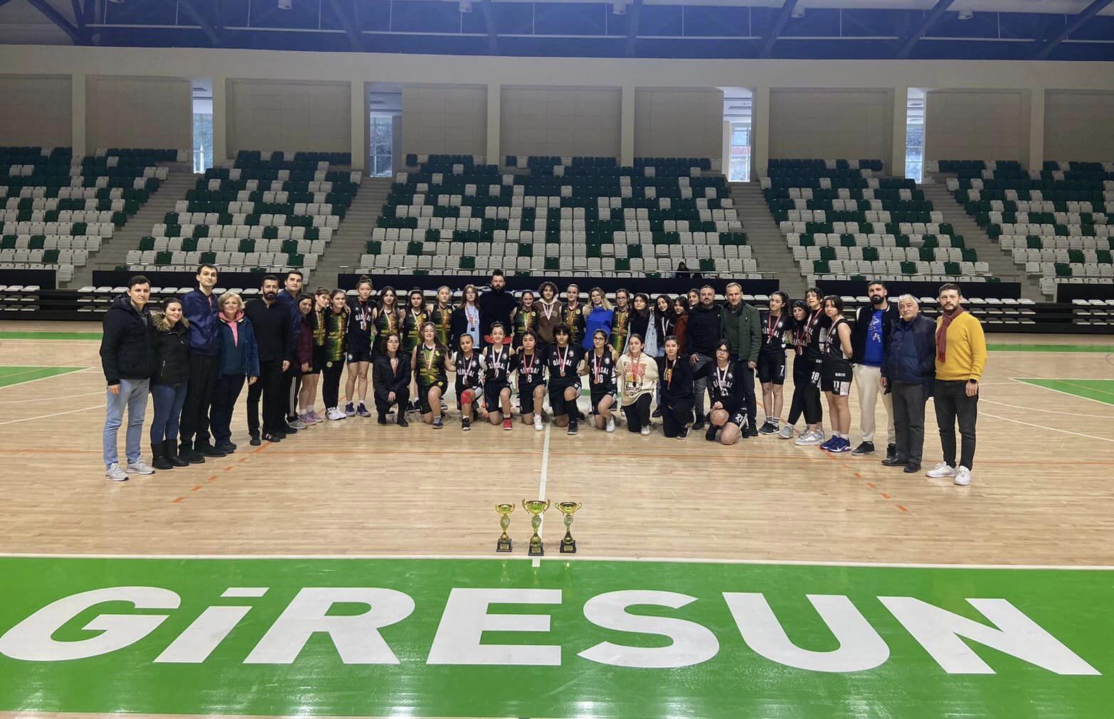 Basketbol Gençler A Kız İl Birincisi “Hamdi Bozbağ Anadolu Lisesi”