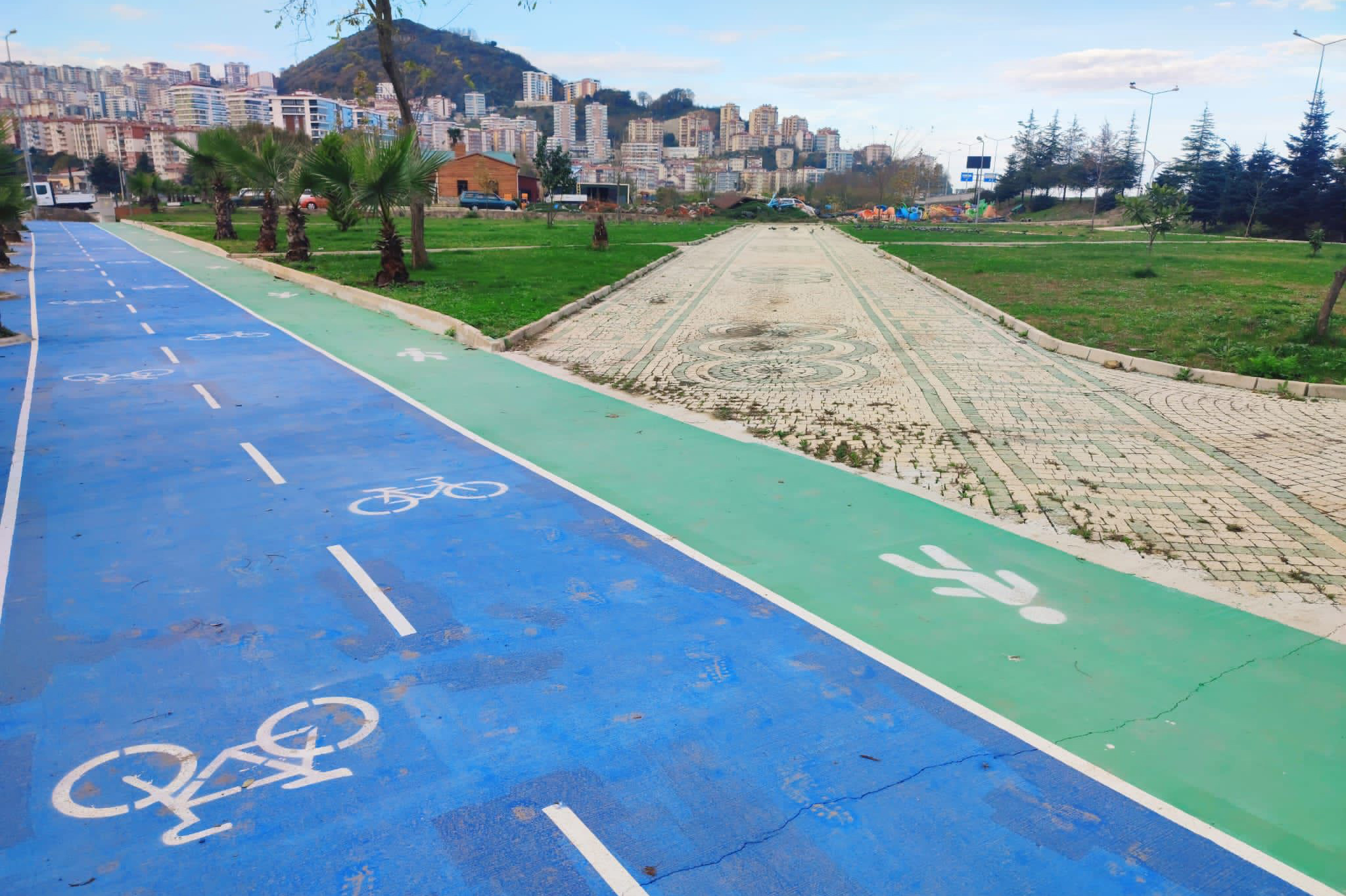 Giresun Sahil Şeridine Bisiklet Ve Yürüyüş Yolu Yapılıyor