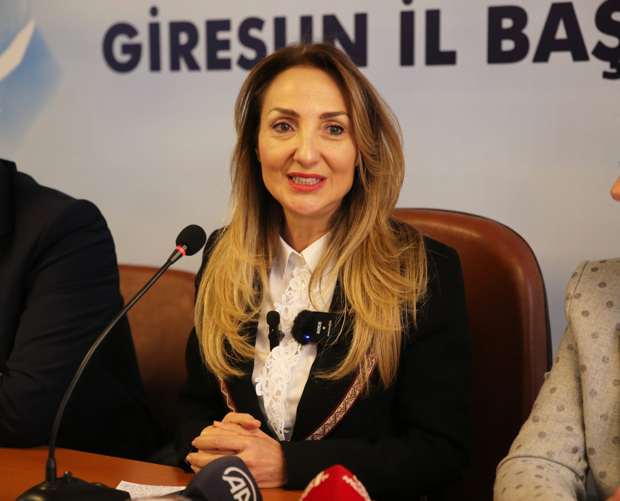 CHP Kadın Kolları Genel Başkanı Nazlıaka, Giresun’da Partililerle Buluştu