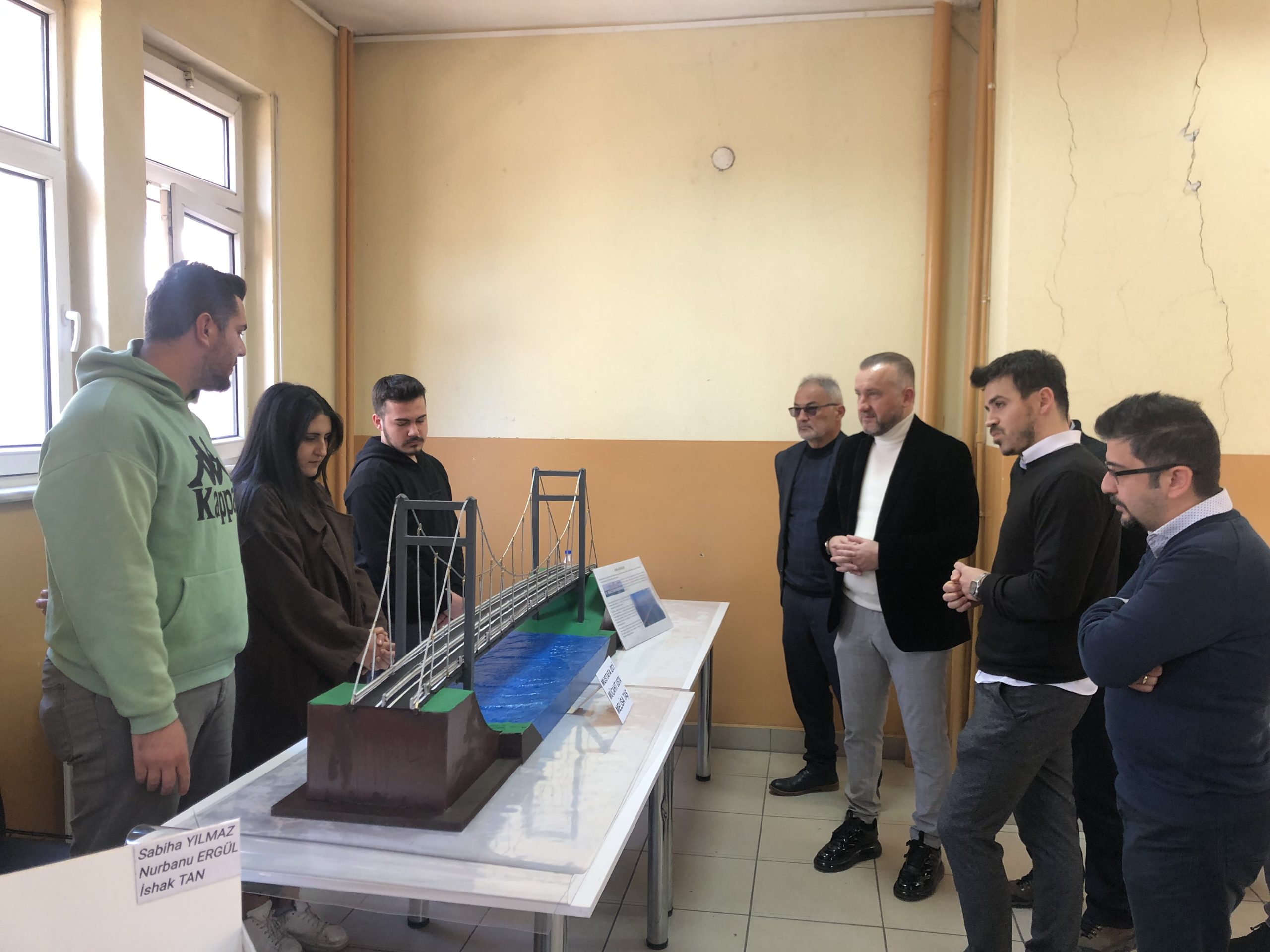 Başkan Emür; “Öğrencilerimizin Her Daim Yanındayız” 