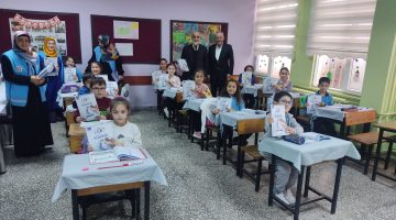 Müftülükten okul kütüphanelerine hediye kitap